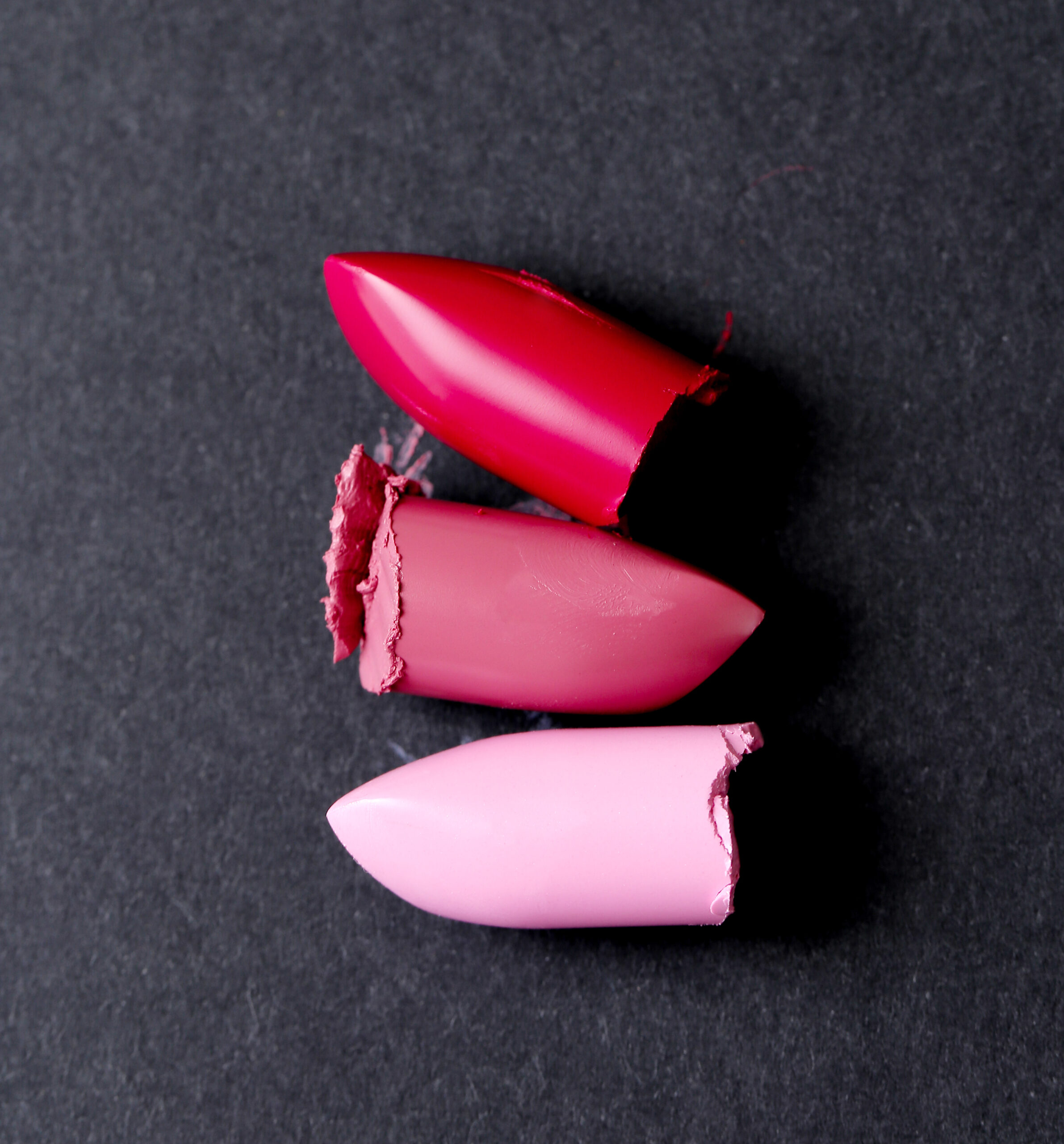 10 genius hacks to fix broken lipstick!